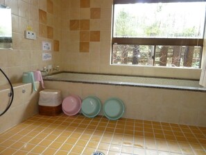 Bathroom - Heart Land Hills A dog run house (Shika)