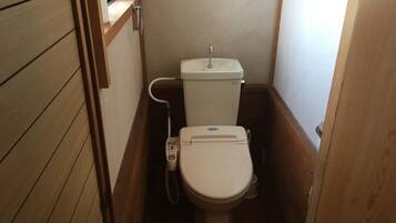 Private Vacation Home | Bathroom