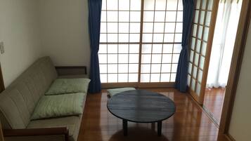 Private Vacation Home | Living area