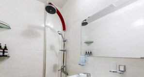 Bathroom shower - Namwon Hotel (Namwon)