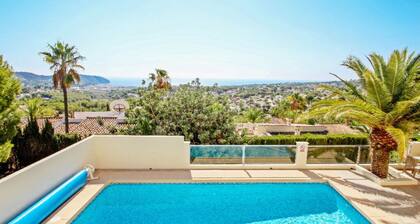 Casa del Campo - sea view villa with private pool in Moraira