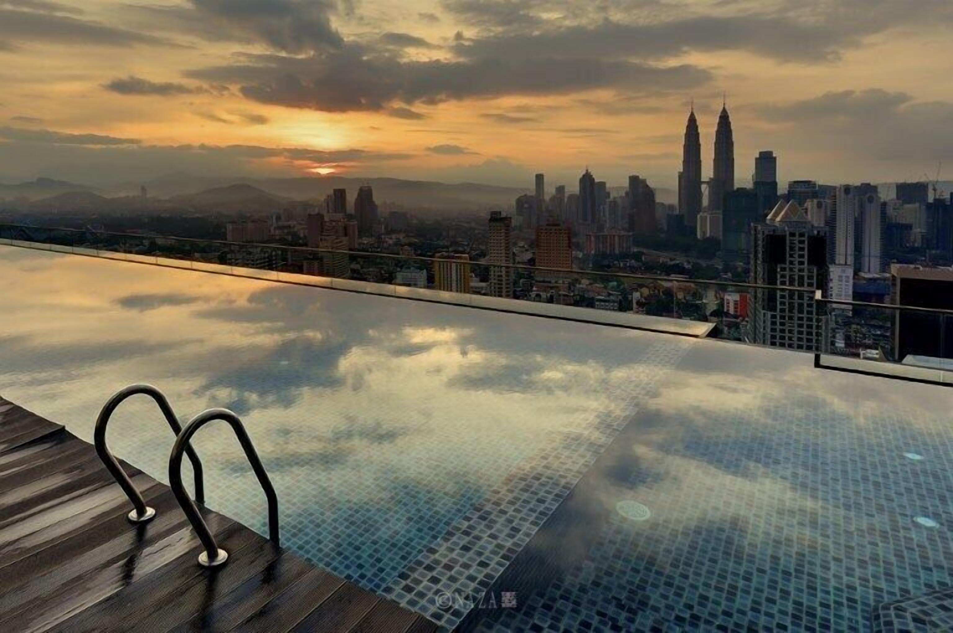Photo - Infinity Pool Hostel KL