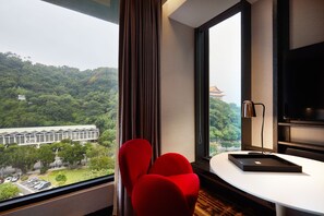 Deluxe Studio Suite | Peralatan tempat tidur premium, gebar bulu kapas, bar mini 