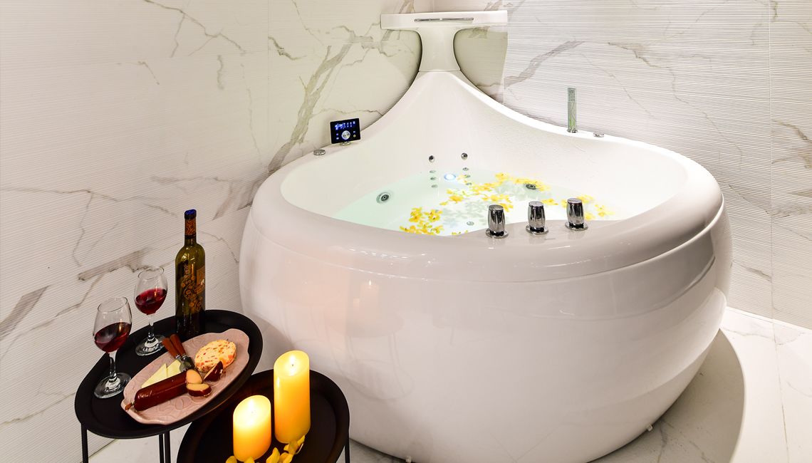 suite, non smoking | deep-soaking bathtub