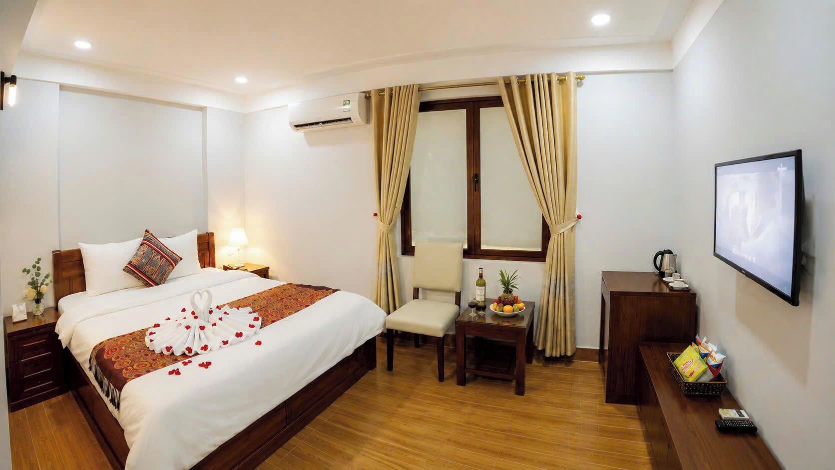 Superior Double Room | Premium bedding, down comforters, memory foam beds, minibar