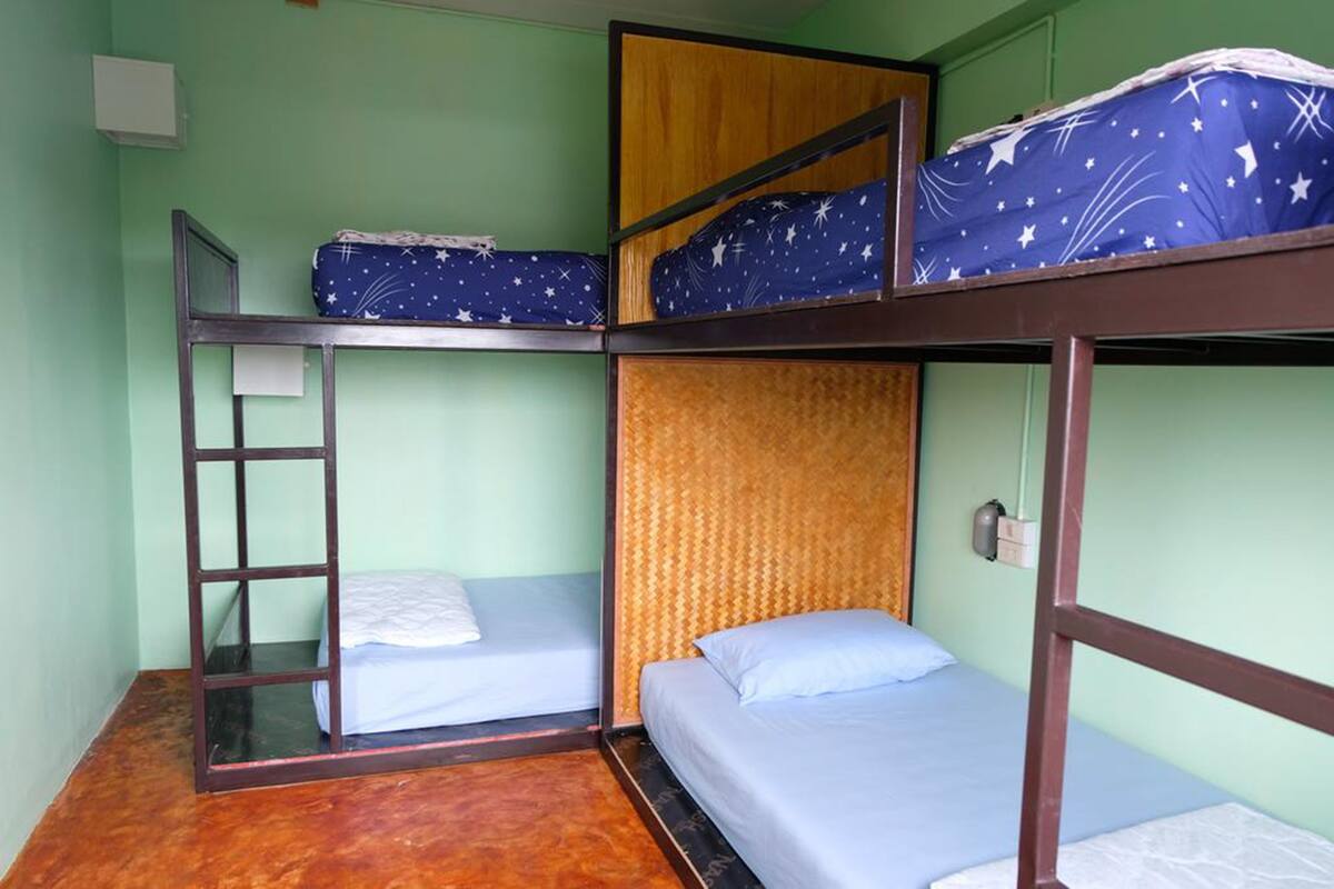 4-Bed Mixed Dormitory Room | Kostenloses WLAN