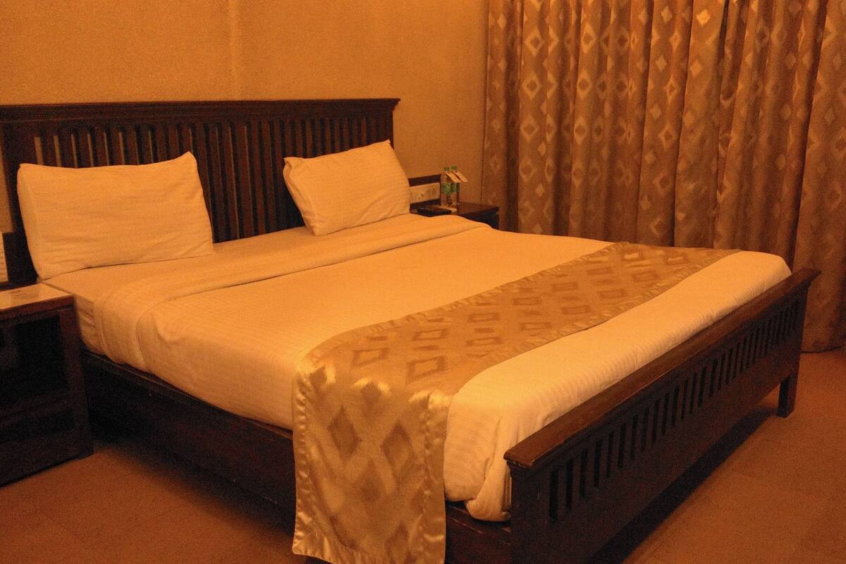 Kamar Twin Standar | 1 kamar tidur, brankas, dan dilengkapi dengan perabotan berbeda-beda