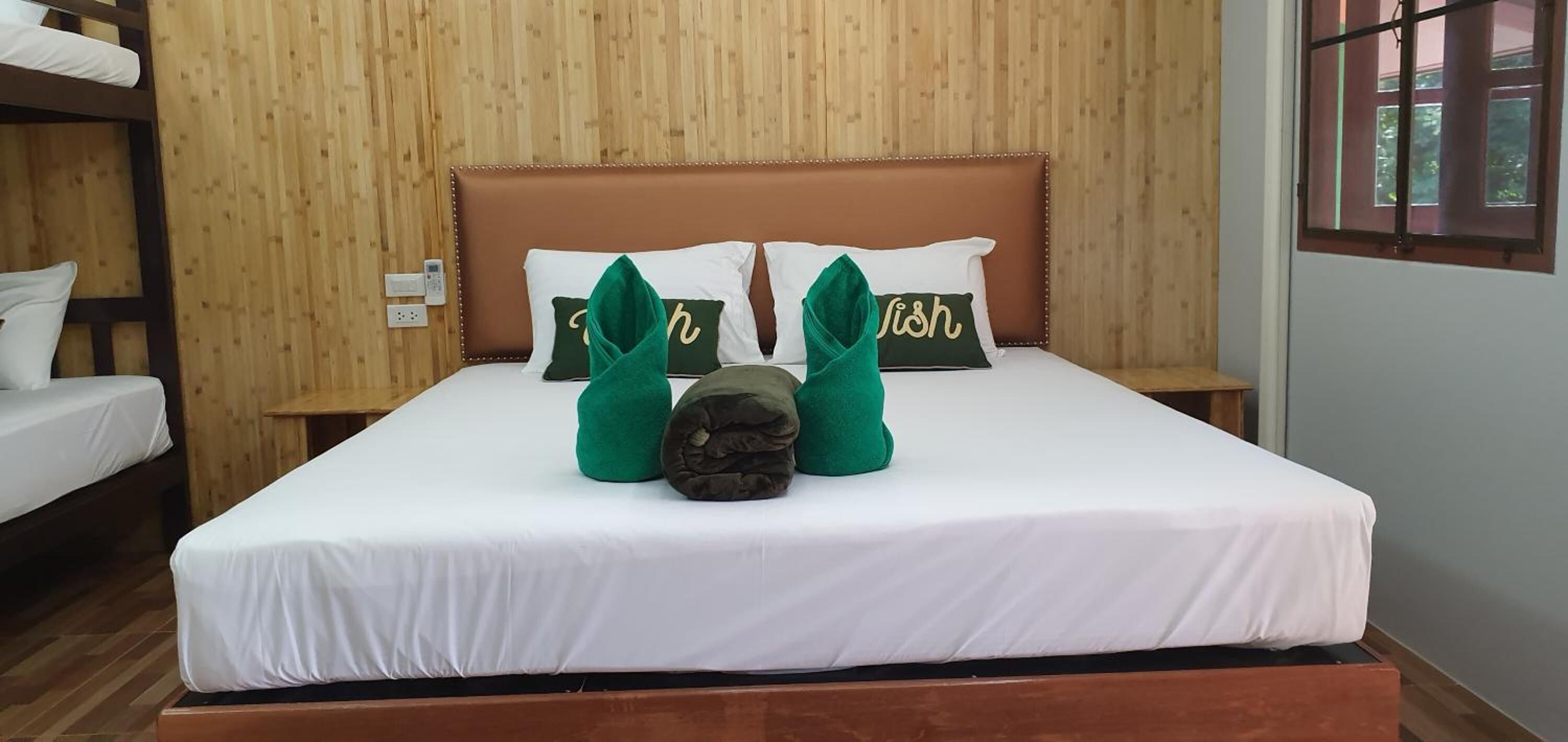 Wi-Fi de cortesia, roupa de cama