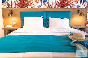 Quarto duplo standard | Frigobar, cofres nos quartos, escrivaninha