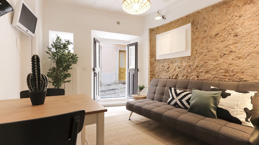 Golden Studio by Homing