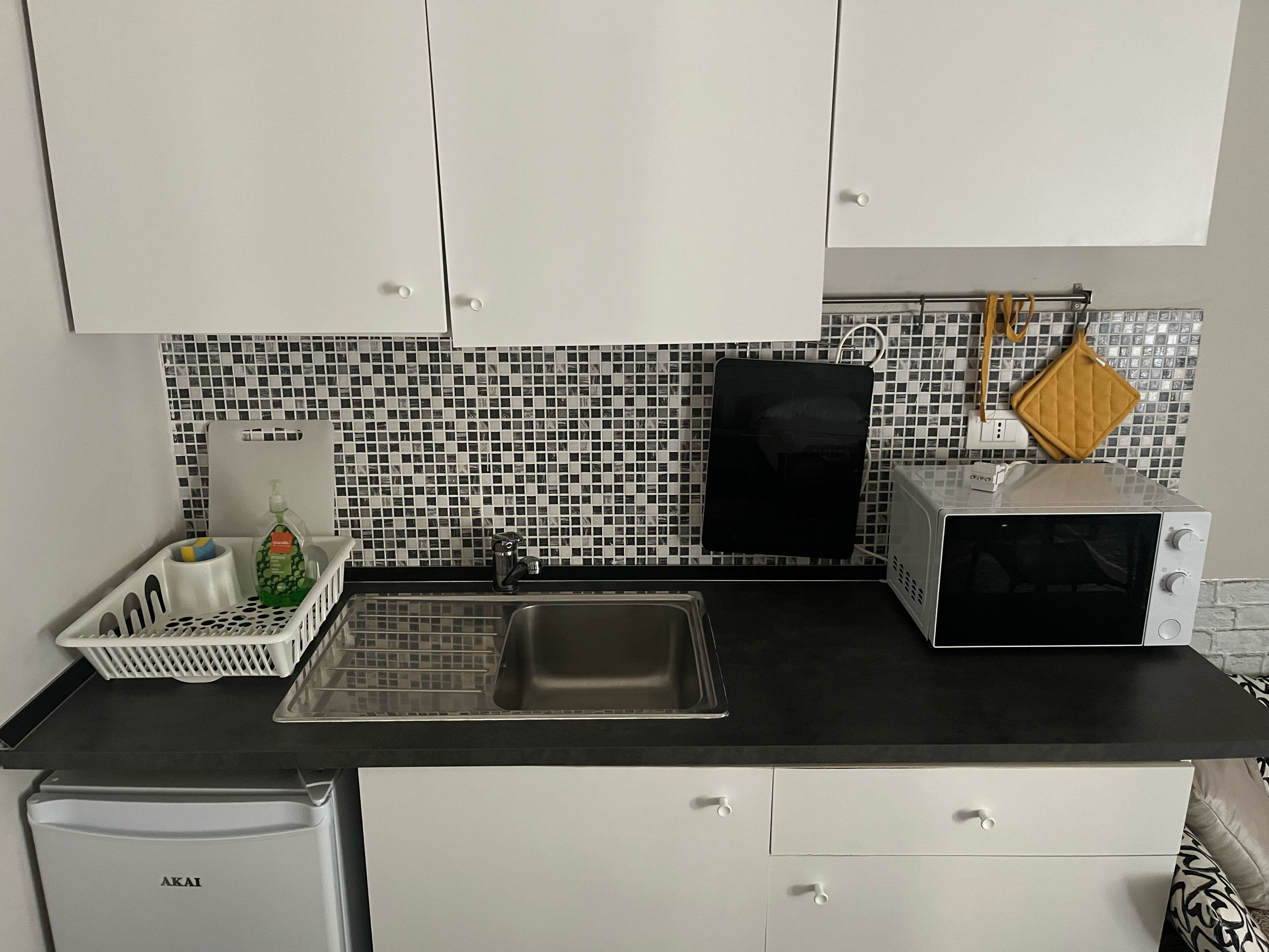 Classic Triple Room, Shared Bathroom | Private kitchen