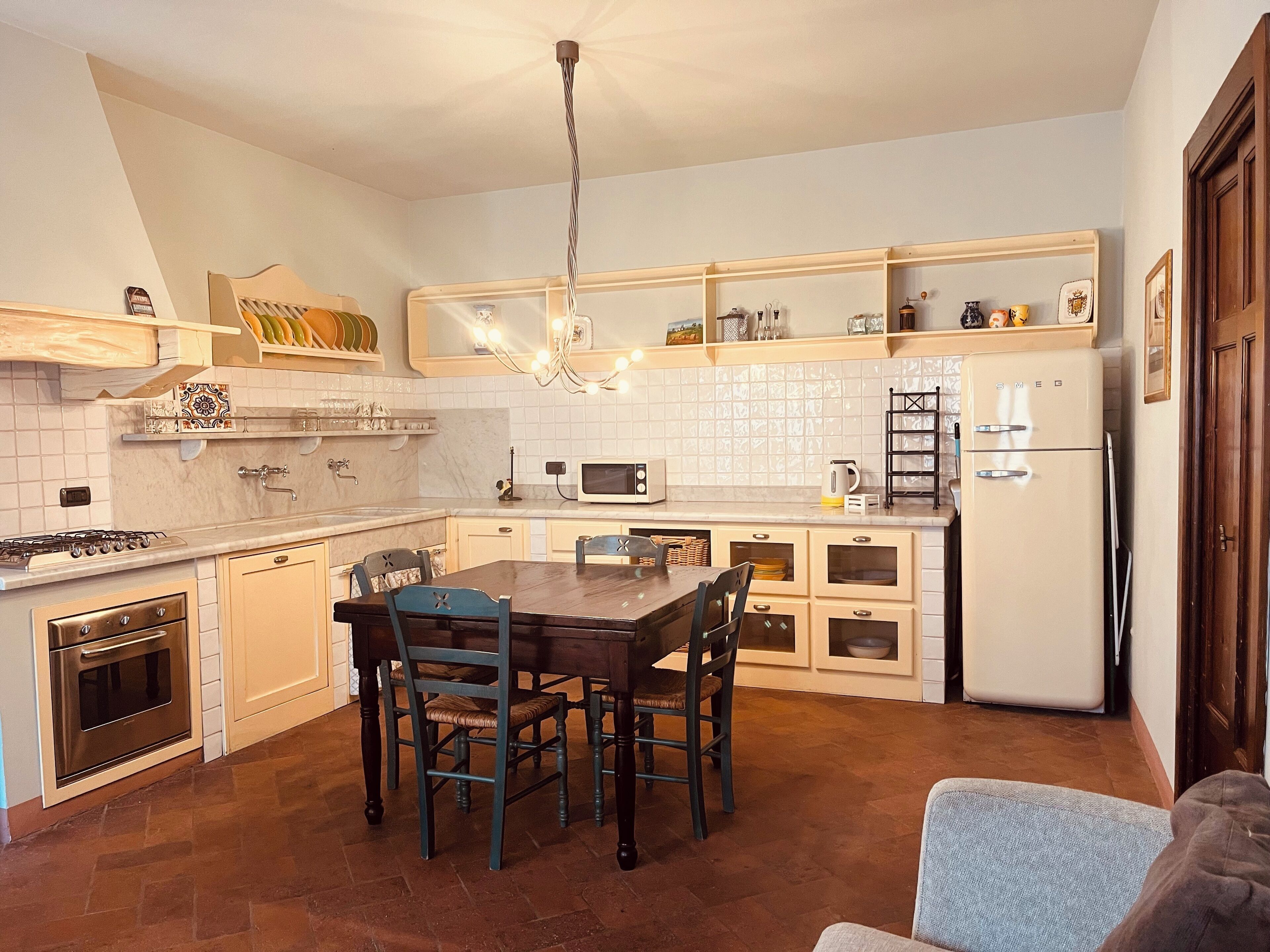 Departamento Deluxe, 2 habitaciones, 2 baños, vista al jardín | Cocina privada | Periquera 