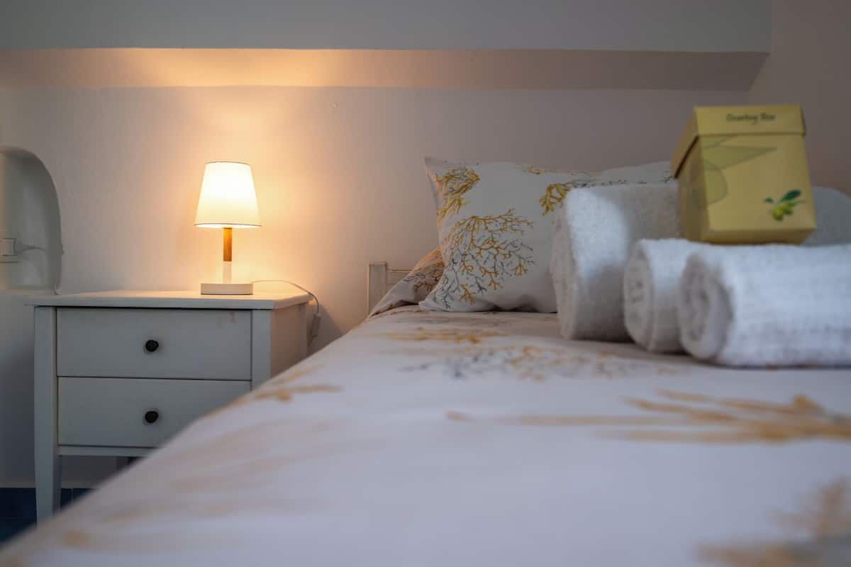 Chambre Simple | Literie de qualité supérieure, minibar, coffres-forts dans les chambres