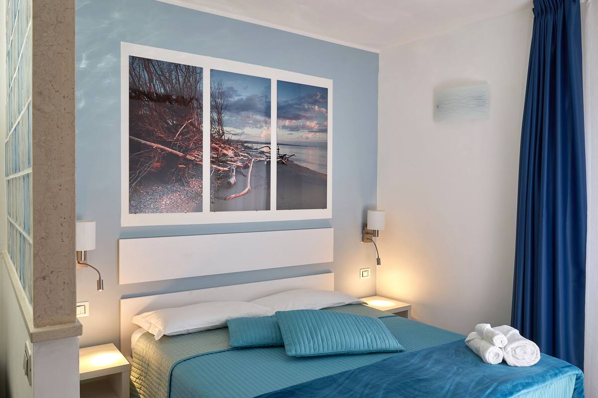 Egyptian cotton sheets, premium bedding, pillow-top beds