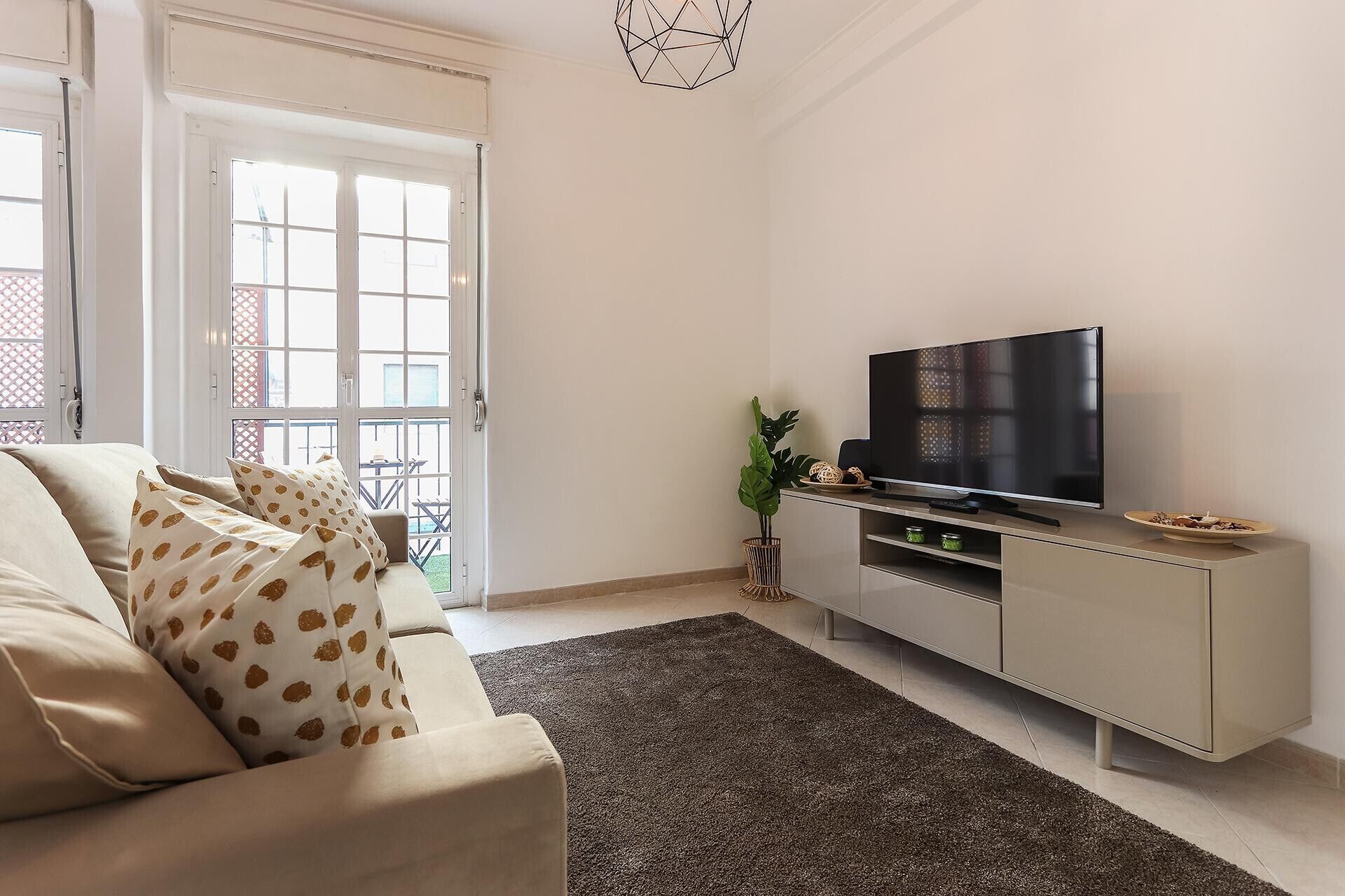 Flachbildfernseher