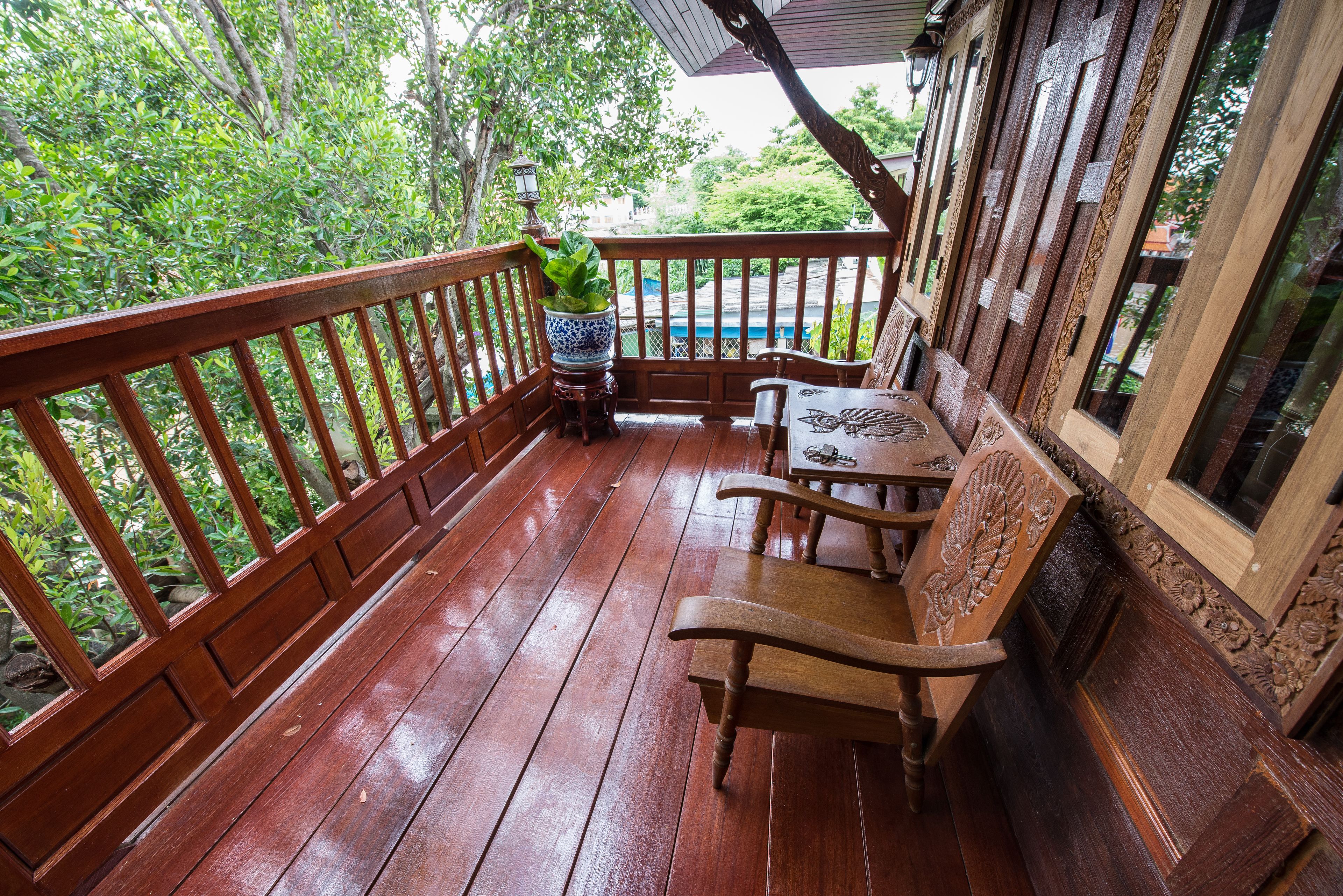 Traditional Thai House River View | Terrace/patio