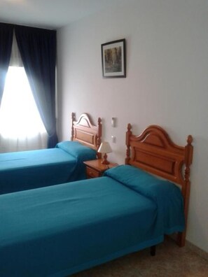 Free cots/infant beds, rollaway beds, free WiFi, bed sheets