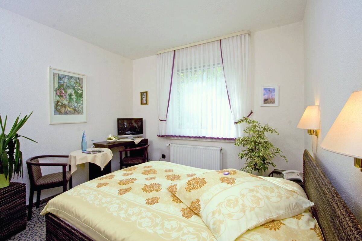 double room | in-room safe, desk, cots/infant beds, free wifi