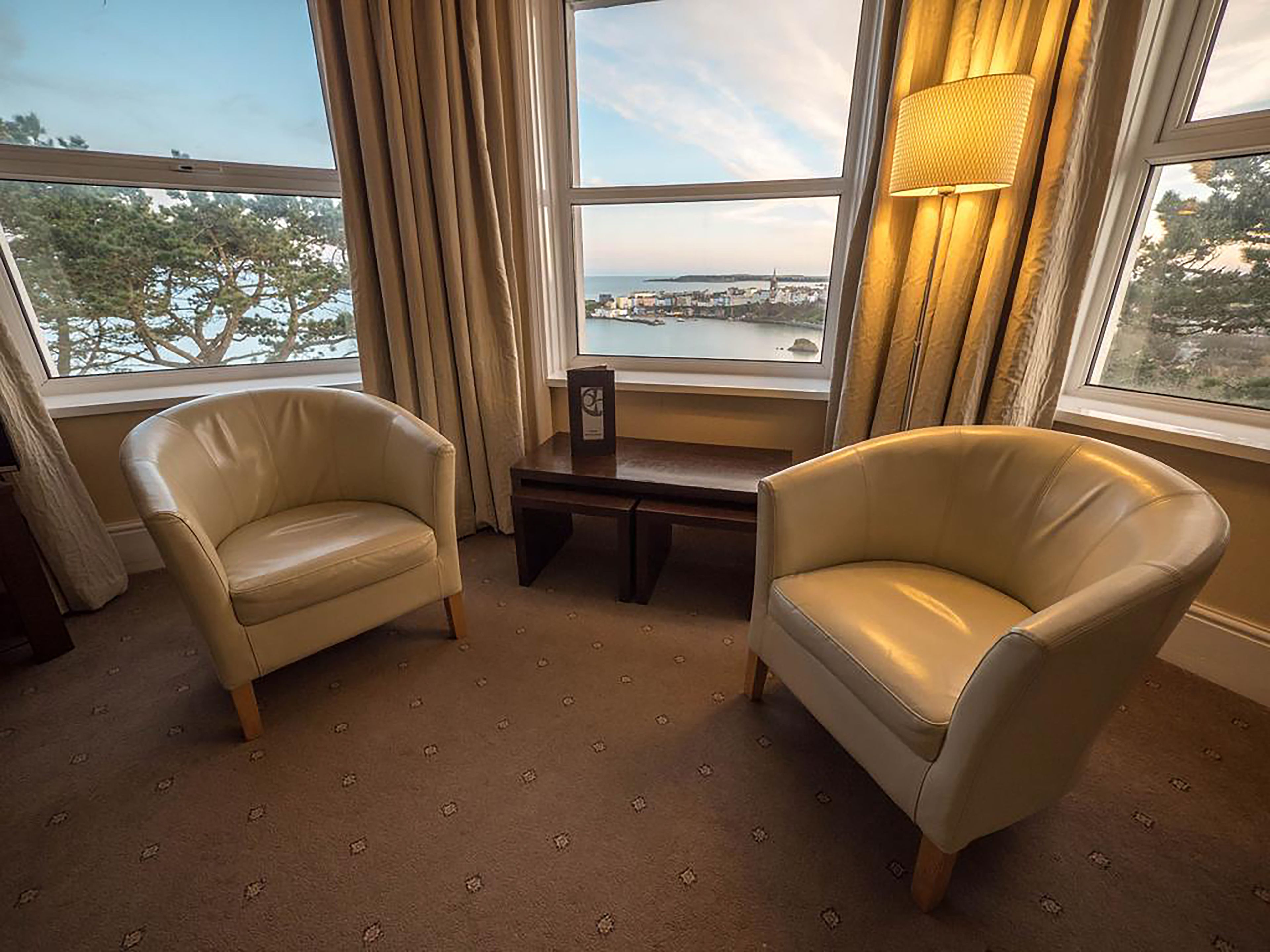 Superior Double Room with Sea View | Hypo-allergenic bedding, desk, iron/ironing board, free WiFi