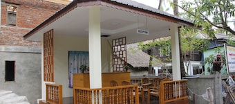 Gold Hein Ngapali Lodge