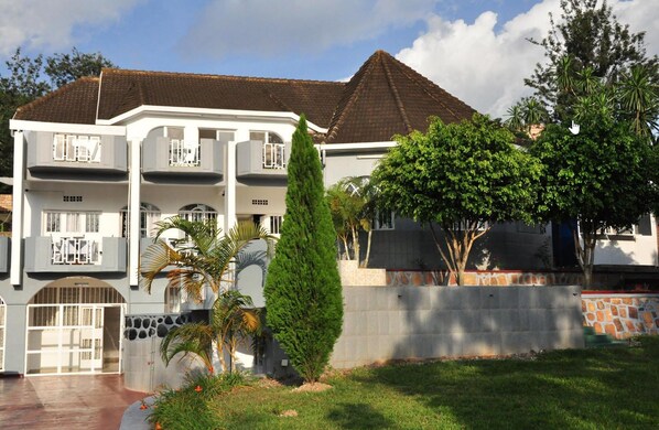 Overnatningsstedets indgangsparti