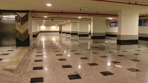 Free self parking - Ebreez Hotel (Jeddah)