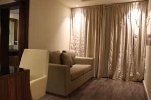 40–tuumainen LED-televisio, jossa satelliittikanavat