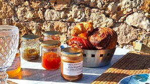 Petit déjeuner continental compris tous les jours