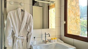 Chambre Double Géraniums | Lavabo de la salle de bain
