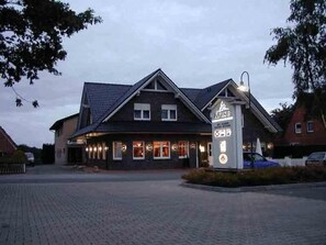 Exterior - Hotel-Restaurant Kruse Zum Hollotal (Neuenkirchen-Vörden)