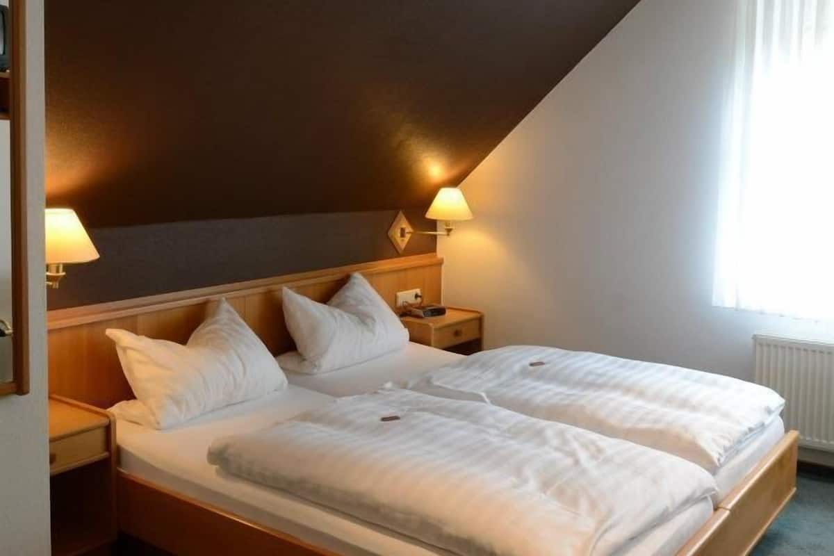 basic double room, garden view | desk, blackout curtains, free cots/infant beds, free wifi