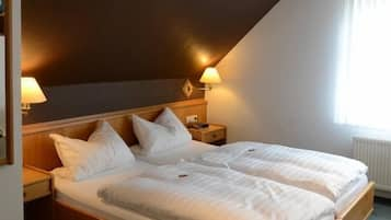 Basic Double Room, Garden View | Desk, blackout curtains, free cots/infant beds, free WiFi