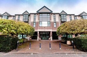 Property entrance - Infinity Apartments Metropolitan House 1 (Manchester)