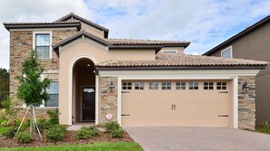 Family Townhome, Hot Tub, Garden Area | Front of property