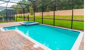 2 piscinas al aire libre, camas de piscina gratis, sombrillas