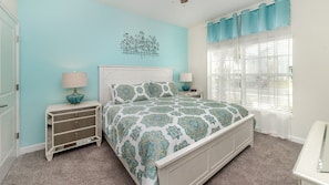 Family Townhome, Private Pool, Garden Area