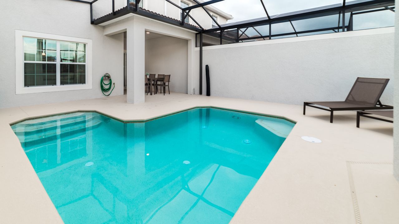 Townhome för familj - privat pool - trädgård | Pool | 2 utomhuspooler, gratis cabanor och parasoller
