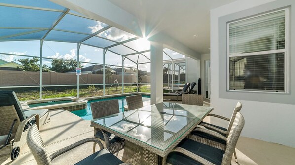 Outdoor dining