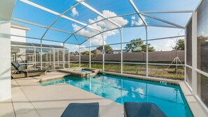 2 outdoor pools, free cabanas, pool umbrellas