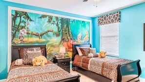 Family Townhome, Multiple Bedrooms, Hot Tub, Garden Area | Children’s theme room