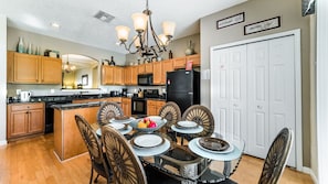 Breakfast area