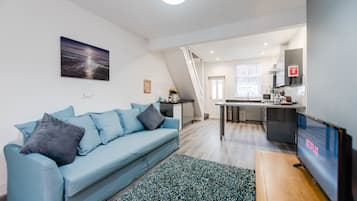 Premium Townhome, Multiple Beds, Non Smoking | Lobby sitting area