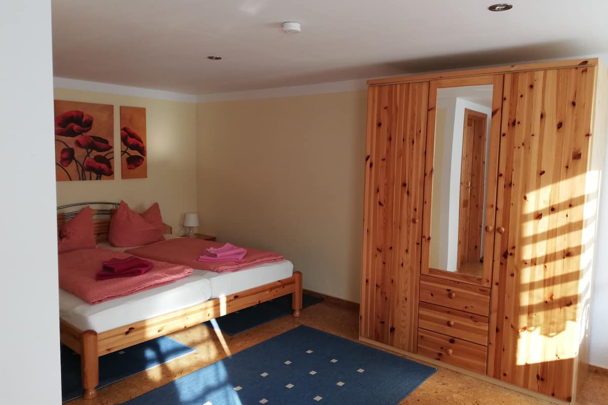 Apartment, 1 Bedroom, Non Smoking (Apt No. 6) | Free WiFi, bed sheets