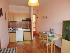 Apartment, 1 Bedroom | Private kitchen - Villaggio Loriana (San Michele al Tagliamento)