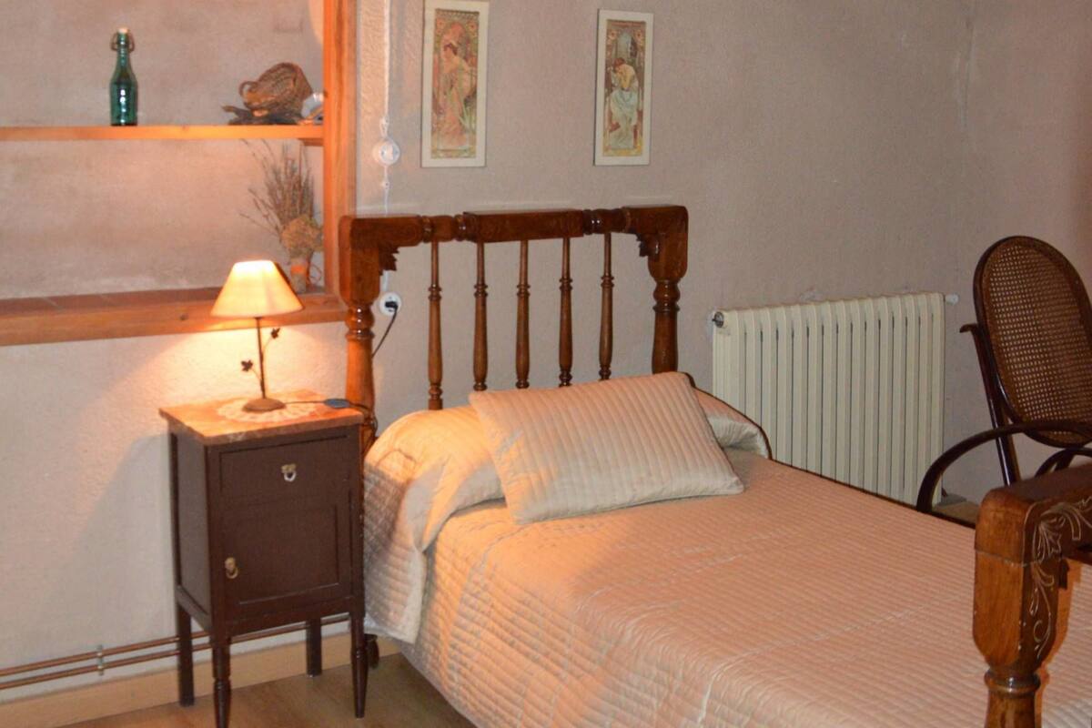 Triple Room | Desk, cribs (free), rollaway beds (surcharge), WiFi (free)