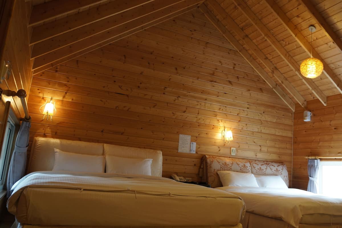 Habitación cuádruple | Wifi gratis y ropa de cama