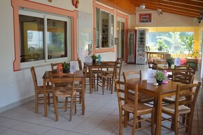 Bar (en la propiedad)