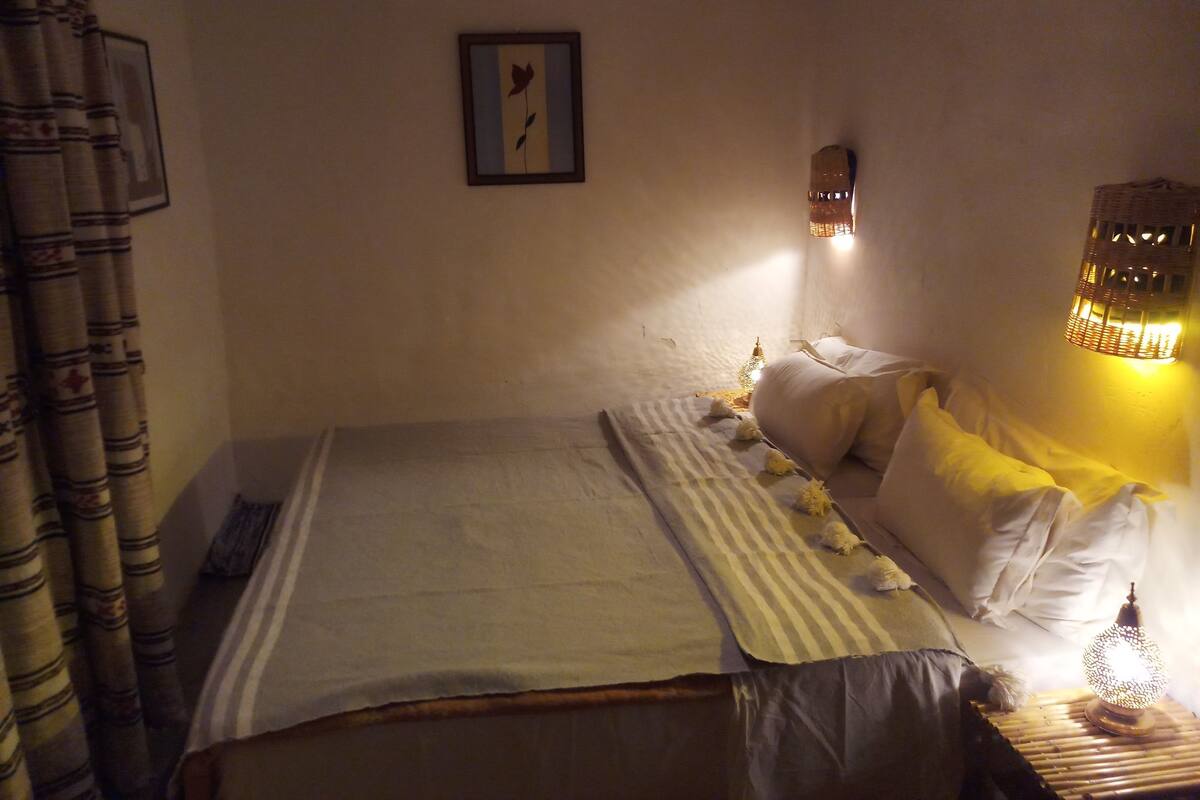Standard Twin Room | Blackout curtains, iron/ironing board, free WiFi, bed sheets