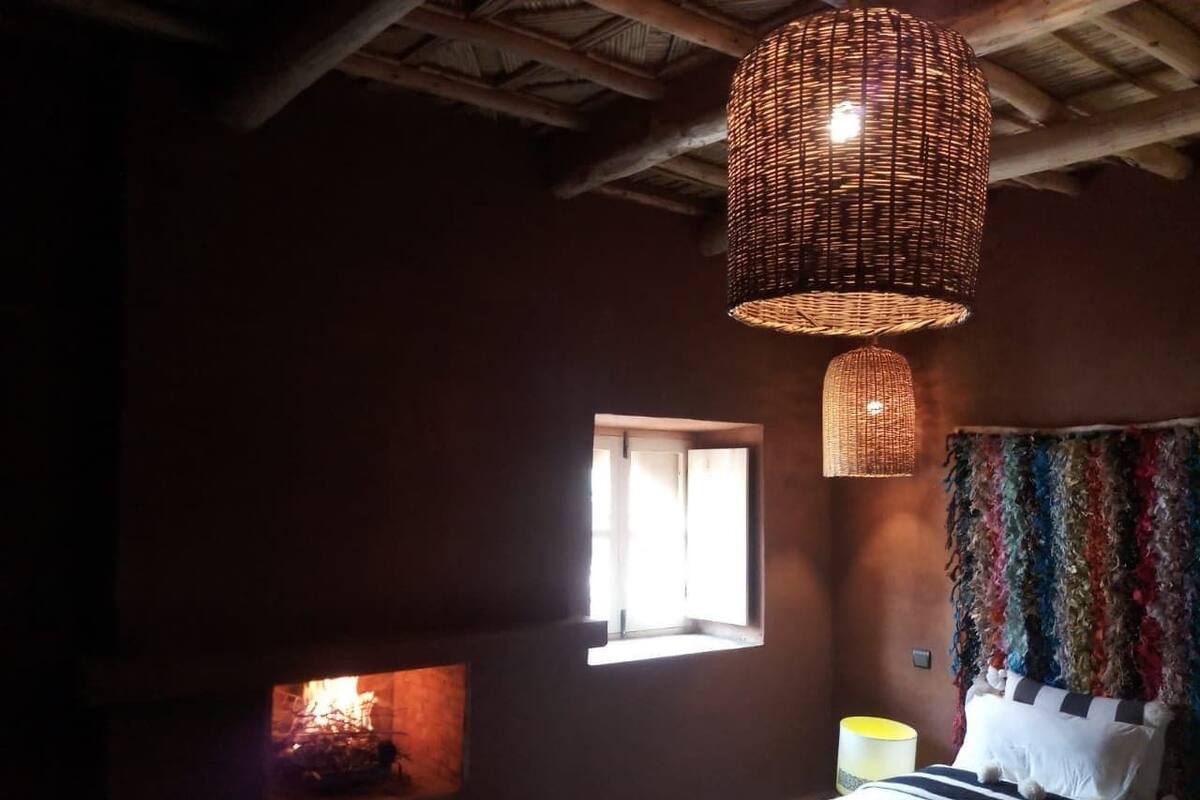 Family Suite, Mountain View | Blackout curtains, iron/ironing board, free WiFi, bed sheets