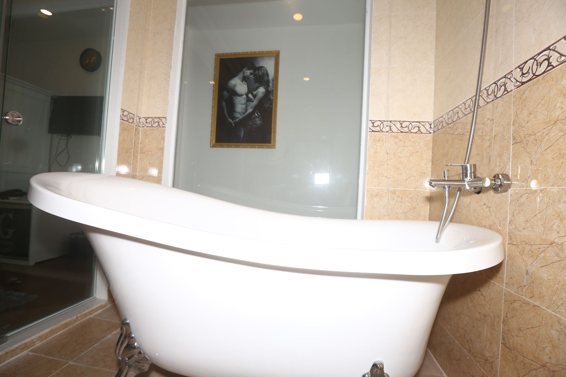 Photo - Galaxy Hotel